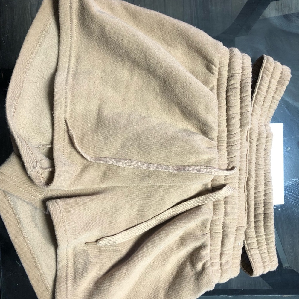 Comfy shorts with waist slits